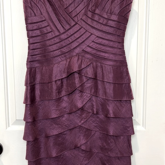 Adrianna Papell Sleeveless Tiered Ruffle Cocktail Dress Size 10 Plum - Picture 3 of 12